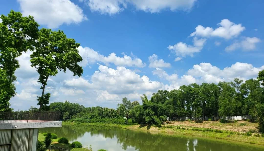 Lake and green grounds at Shaldah
